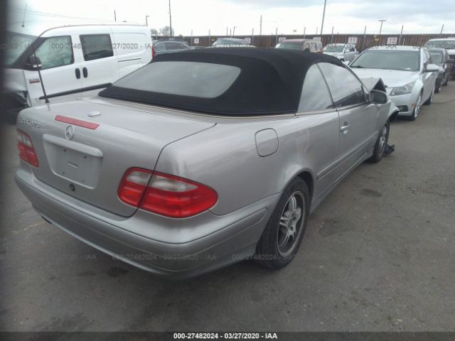 WDBLK65G83T144042 - 2003 MERCEDES-BENZ CLK 320 Silver photo 4