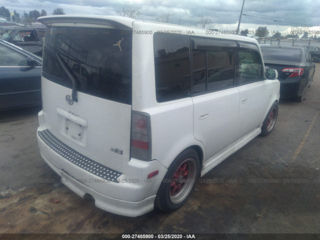 JTLKT334840132529 - 2004 TOYOTA SCION XB Weiß Foto 4