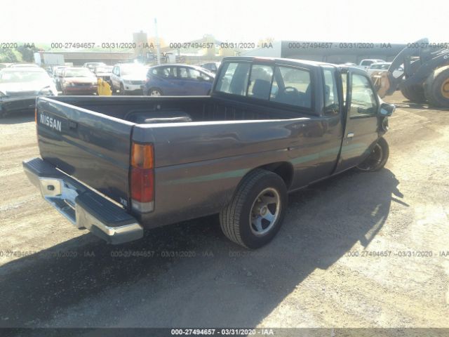 1N6SD16SXSC327595 - 1995 NISSAN TRUCK KING CAB XE Gray photo 4