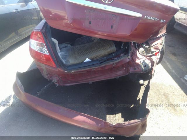 JTDBE32K220064845 - 2002 TOYOTA CAMRY LE/XLE/SE Red photo 6