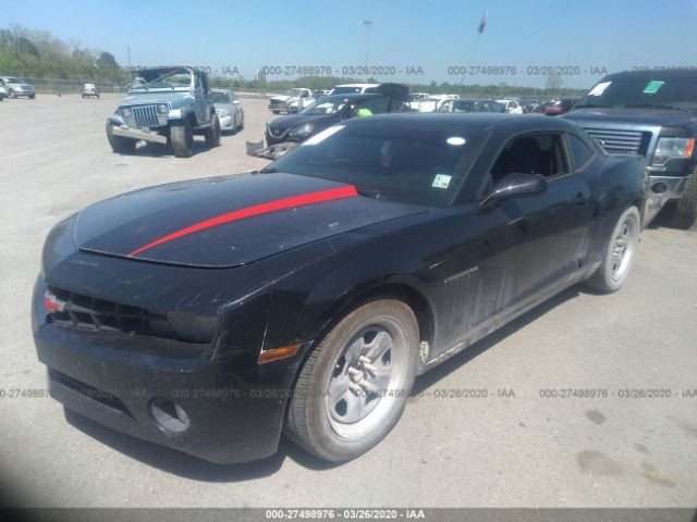 2G1FA1E36D9158170 - 2013 CHEVROLET CAMARO LS Black photo 2