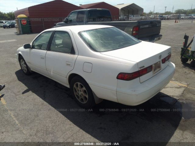 JT2BF22K4V0002870 - 1997 TOYOTA CAMRY LE/XLE White photo 3