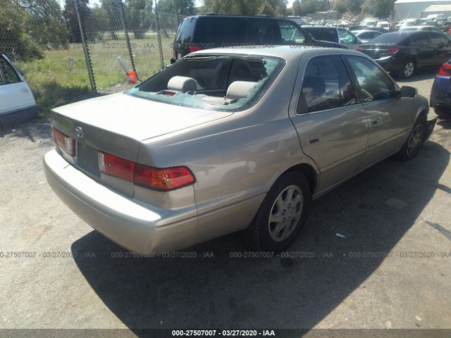 JT2BF28K2Y0285149 - 2000 TOYOTA CAMRY LE/XLE Bej foto 4
