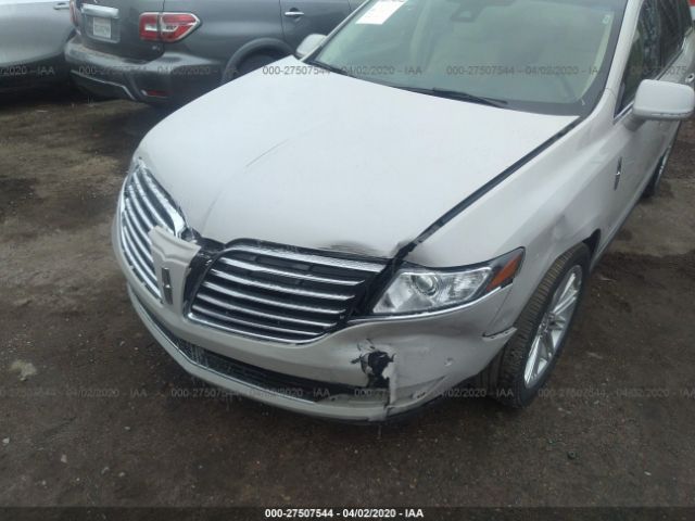 2LMHJ5AT6KBL03758 - 2019 LINCOLN MKT  Beige photo 6