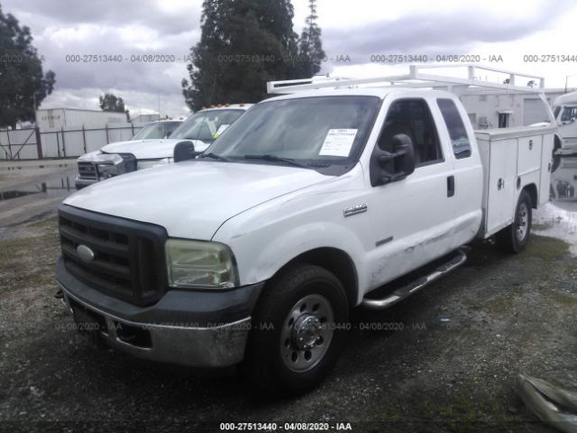 1FTWX30P46EA30828 - 2006 FORD F350 SRW SUPER DUTY White photo 2