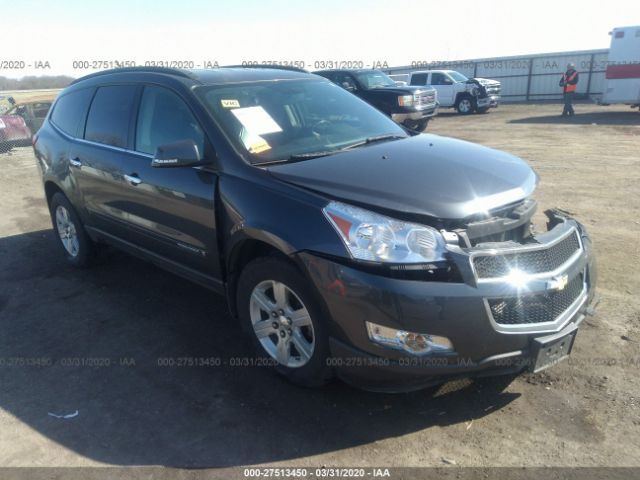 1GNEV23D19S169311 - 2009 CHEVROLET TRAVERSE LT Gray photo 1