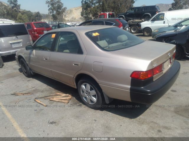 JT2BG28K510605082 - 2001 TOYOTA CAMRY LE/XLE ოქროსფერი ფოტო 3