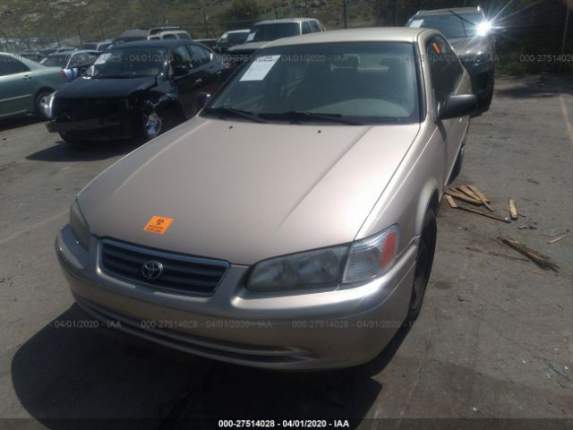JT2BG28K510605082 - 2001 TOYOTA CAMRY LE/XLE ოქროსფერი ფოტო 6
