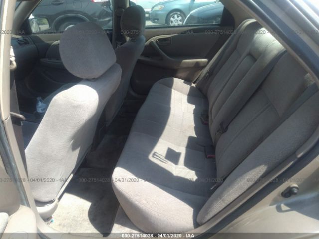 JT2BG28K510605082 - 2001 TOYOTA CAMRY LE/XLE ოქროსფერი ფოტო 8