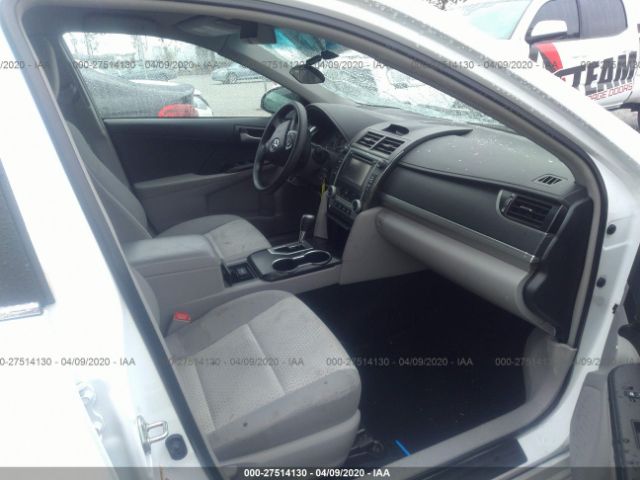 4T4BF1FK5ER431716 - 2014 TOYOTA CAMRY L/SE/LE/XLE 白色 照片 5