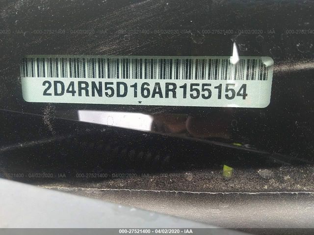 2D4RN5D16AR155154 - 2010 DODGE GRAND CARAVAN SXT White photo 9