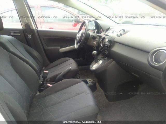 JM1DE1KZ0C0144754 - 2012 MAZDA MAZDA2  White photo 5