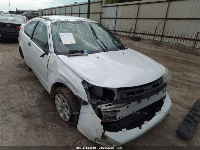 1FAHP32N98W261487 - 2008 FORD FOCUS S/SE White photo 6