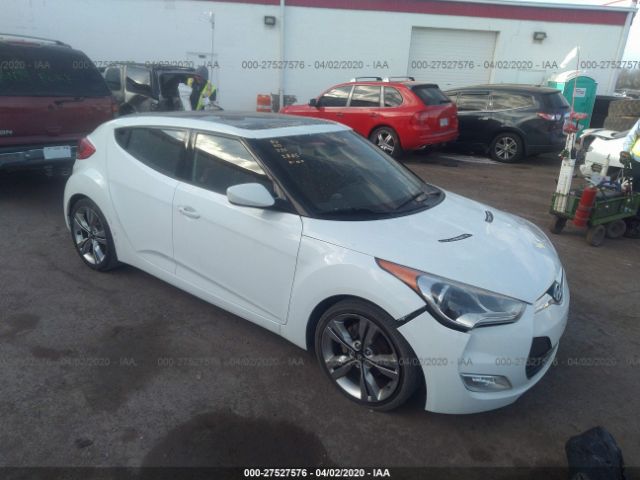 KMHTC6AD8CU031529 - 2012 HYUNDAI VELOSTER  White photo 1