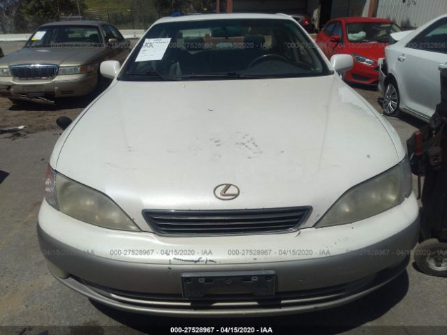 JT8BF22G6V0004928 - 1997 LEXUS ES 300 White photo 6