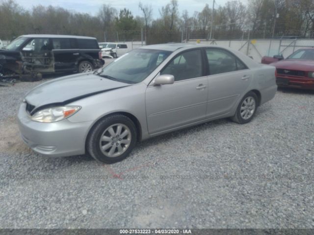 4T1BE30K32U032977 - 2002 TOYOTA CAMRY LE/XLE/SE Silver photo 2