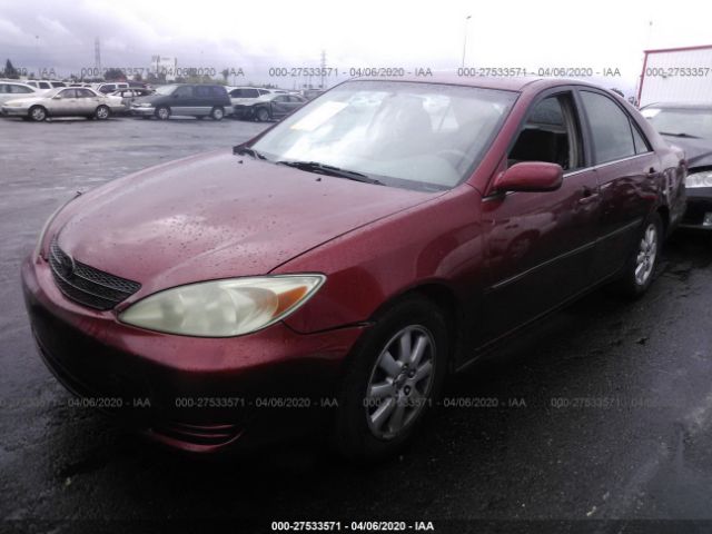 JTDBE32K120067669 - 2002 TOYOTA CAMRY LE/XLE/SE Red photo 2