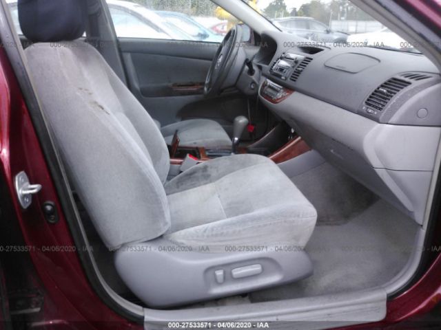 JTDBE32K120067669 - 2002 TOYOTA CAMRY LE/XLE/SE Red photo 5