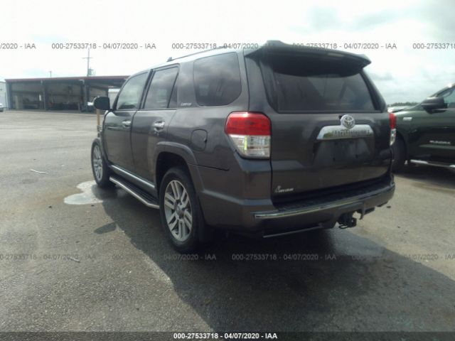 JTEZU5JR6D5061086 - 2013 TOYOTA 4RUNNER SR5/LIMITED Gray photo 3