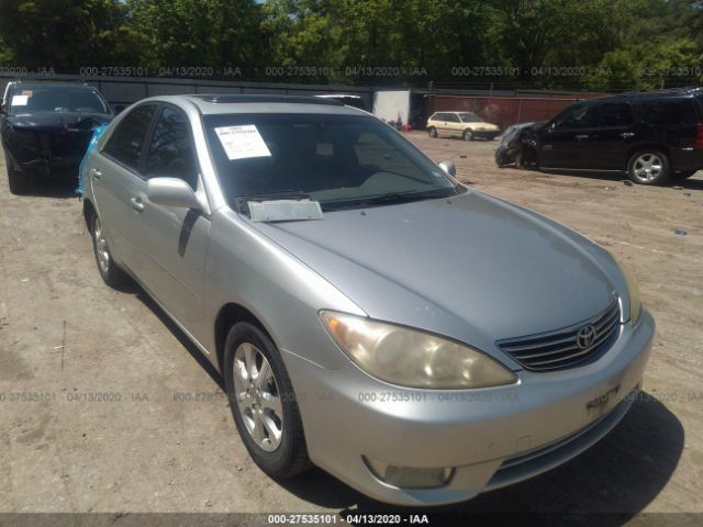 JTDBF32K950165768 - 2005 TOYOTA CAMRY LE/XLE/SE Silver photo 1