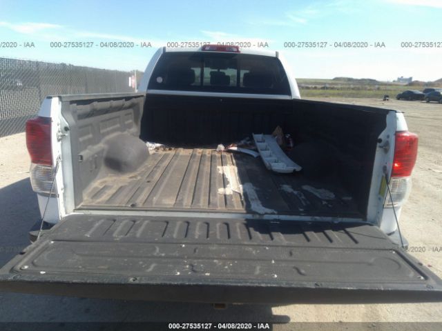 5TFRM5F17CX036398 - 2012 TOYOTA TUNDRA DOUBLE CAB SR5 White photo 8