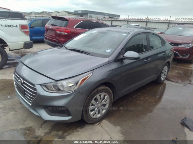 3KPC24A3XKE062085 - 2019 HYUNDAI ACCENT SE/SEL Gray photo 2