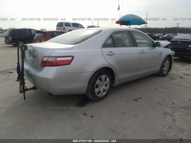 JTNBE46K773051428 - 2007 TOYOTA CAMRY CE/LE/XLE/SE Silver photo 4