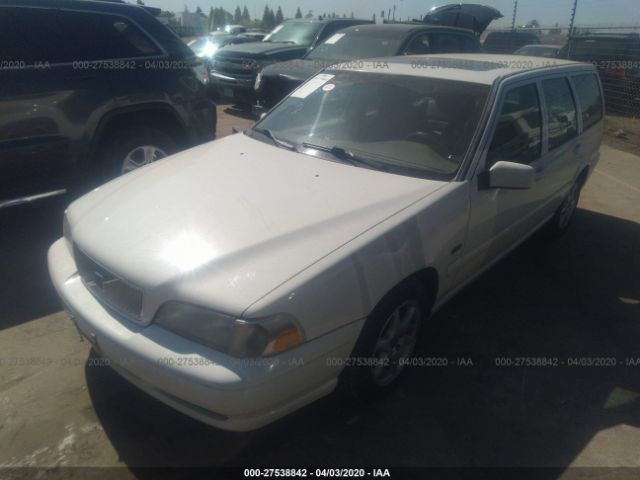 YV1LW567XW2452381 - 1998 VOLVO V70 GLT White photo 2