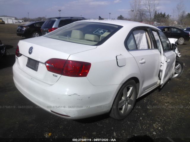 3VWLL7AJ6EM358676 - 2014 VOLKSWAGEN JETTA TDI White photo 4