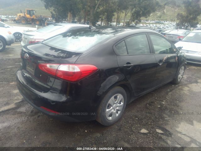 KNAFK4A65F5333933 - 2015 KIA FORTE LX Black photo 4