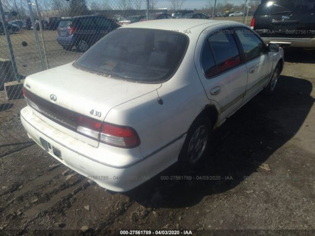 JNKCA21A7XT778090 - 1999 INFINITI I30  White photo 6