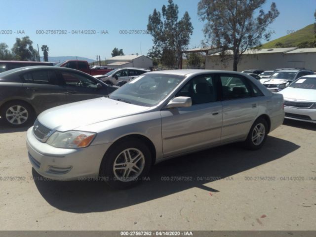 4T1BF28B7YU113145 - 2000 TOYOTA AVALON XL/XLS Silver photo 2