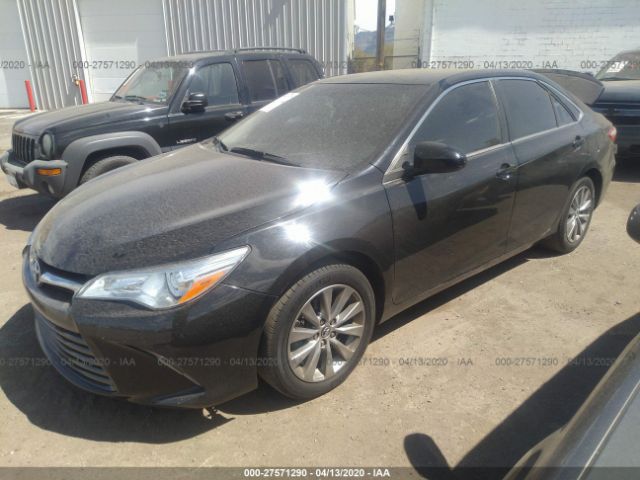 4T4BF1FK0GR579694 - 2016 TOYOTA CAMRY LE/XLE/SE/XSE Noir photo 2