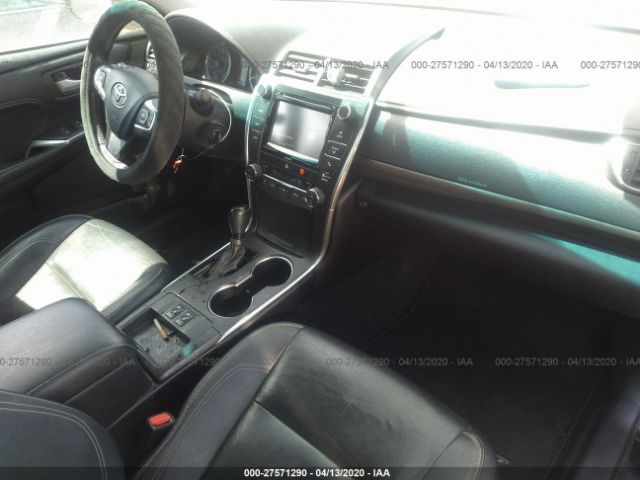 4T4BF1FK0GR579694 - 2016 TOYOTA CAMRY LE/XLE/SE/XSE Noir photo 5