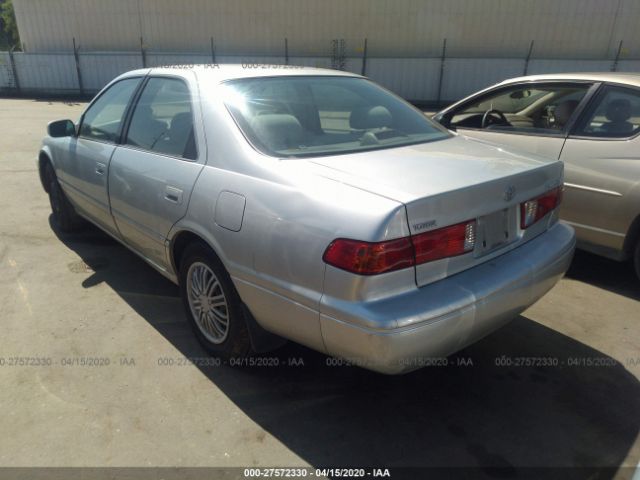 JT2BG22K310570289 - 2001 TOYOTA CAMRY CE/LE/XLE Silver photo 3