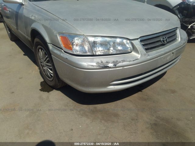 JT2BG22K310570289 - 2001 TOYOTA CAMRY CE/LE/XLE Silver photo 6