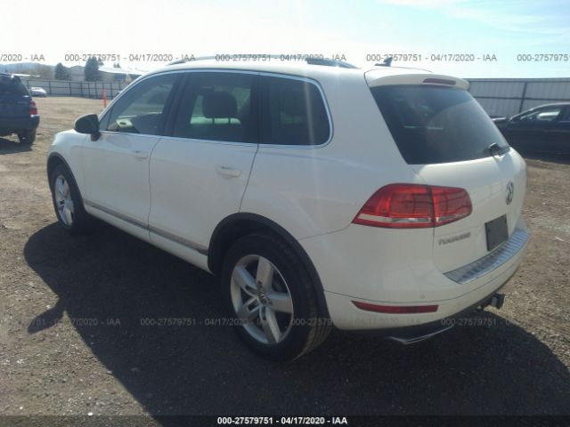 WVGFK9BP4CD001437 - 2012 VOLKSWAGEN TOUAREG V6 TDI White photo 3