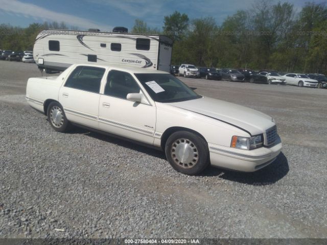 1G6KD54Y3WU701601 - 1998 CADILLAC DEVILLE  White photo 1