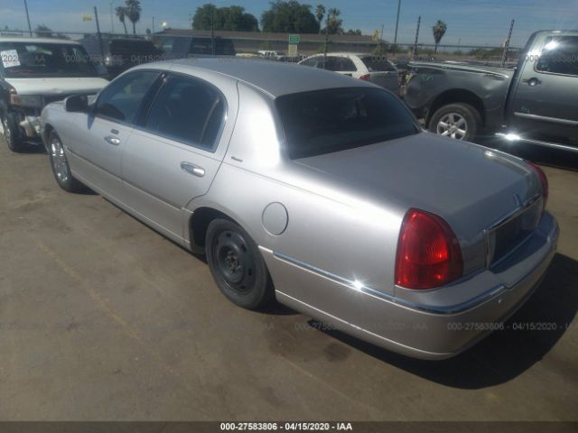 1LNHM83W14Y666809 - 2004 LINCOLN TOWN CAR ULTIMATE Silver photo 3