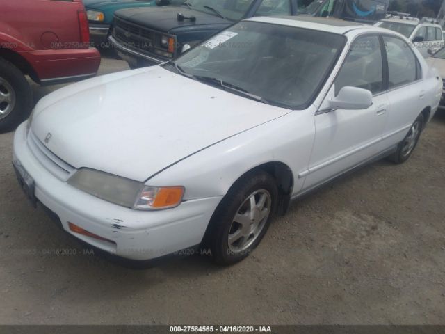 1HGCD565XSA105628 - 1995 HONDA ACCORD EX White photo 6