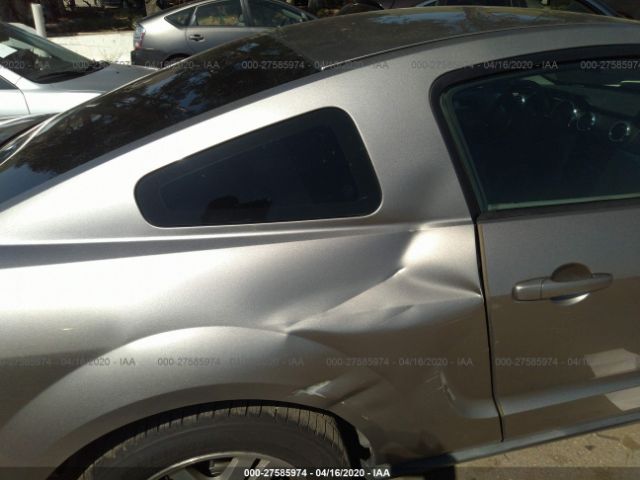 1ZVHT80N985158370 - 2008 FORD MUSTANG  Silver photo 6