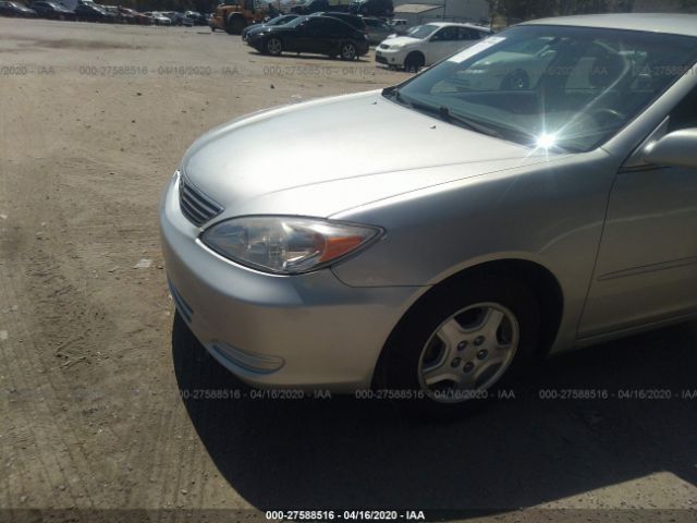 4T1BF32K82U027543 - 2002 TOYOTA CAMRY LE/XLE/SE Silver photo 6