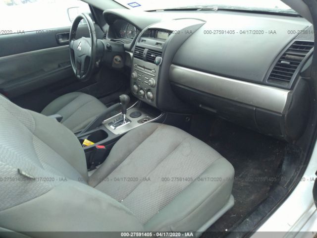 4A32B2FF3AE014101 - 2010 MITSUBISHI GALANT FE White photo 5