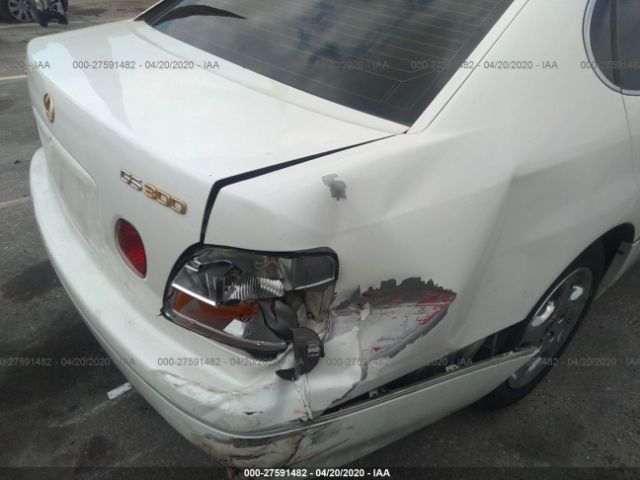 JT8BD68SXY0109470 - 2000 LEXUS GS 300 White photo 6