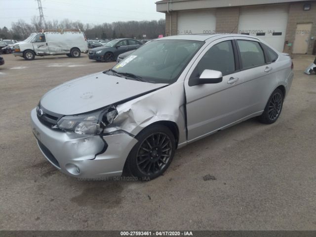 1FAHP3GN9AW162389 - 2010 FORD FOCUS SES Silver photo 2