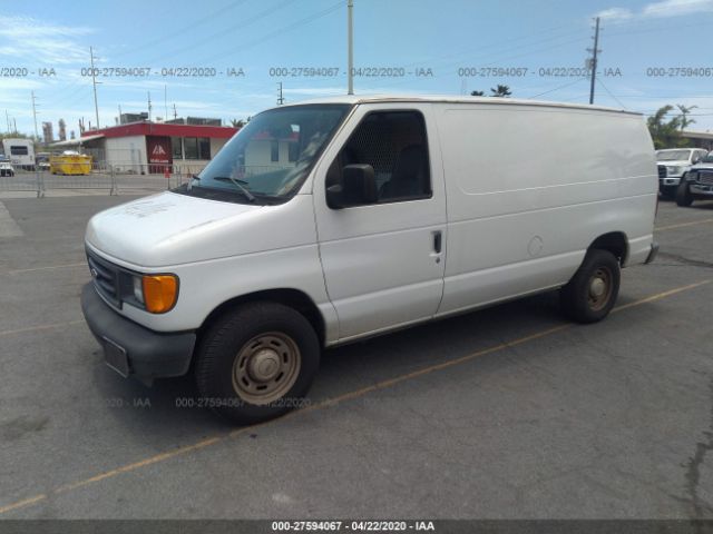 1FTRE14W84HB55951 - 2004 FORD ECONOLINE E150 VAN White photo 2