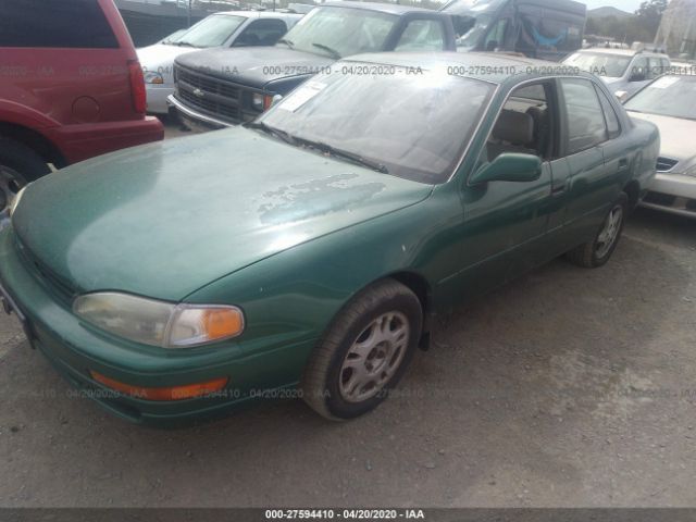 4T1BF12K6TU125024 - 1996 TOYOTA CAMRY LE/XLE/SE Green photo 2