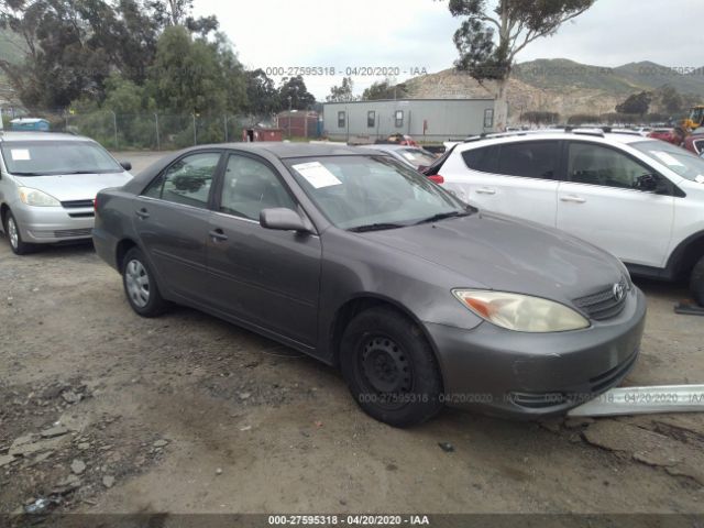 JTDBE32K520033265 - 2002 TOYOTA CAMRY LE/XLE/SE Gray photo 1