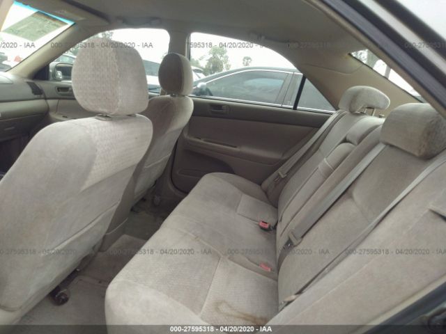 JTDBE32K520033265 - 2002 TOYOTA CAMRY LE/XLE/SE Gray photo 8