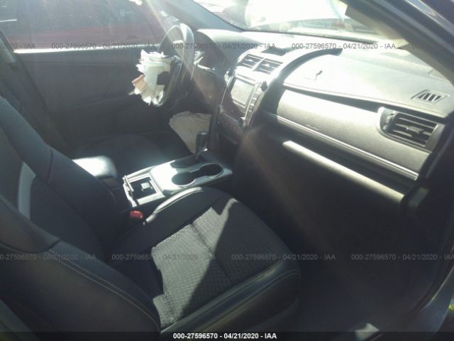 4T1BF1FK0CU193197 - 2012 TOYOTA CAMRY SE/LE/XLE 灰色 照片 5